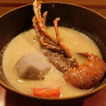 肉割烹 五平 - 伊勢海老の粕汁(コース料理 肉割烹コース 正月バージョン)