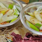 焼肉 味楽 - アカセン(2人前)、テッチャン(2人前)