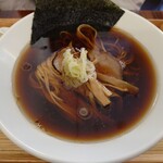 中華そば 鶴亀 - 煮干しそば(しょうゆ)