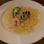 だるまん家 - エビとアボカドのレモンクリームパスタ