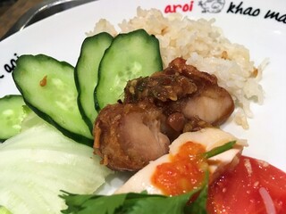 aroi khao man gai - 揚げ。