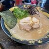 天龍ラーメン - 料理写真:ラーメンは見た目から濃厚そうなスープのラーメン。
 