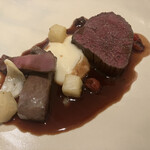 フランス料理 タンモア - 別海町産エゾ鹿ウチモモのロースト