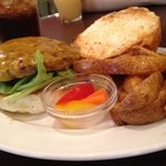 Burger 5 - フレンチフライは普段はカリカリポテトです