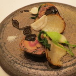 フロリレージュ - 仔羊の腎臓の包み焼き  赤ワインとニンニクのソース 蕪をあしらって1