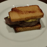 肉ト小料理 馴れうし - 