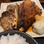 Binchousumi Biyaki Jige - 鮪カマ炭焼き