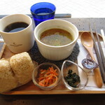 Tsuki Cafe - 白出汁 玄米おにぎりスープ ＋ 珈琲 1036円(税込)　(2022.12)