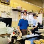 うまうま - 美人おかみ