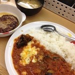 松屋 - 夏野菜のトマトチーズカレー＋ハンバーグ