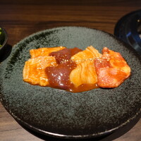 焼肉 銀座コバウ 並木通り店 - ホルモン盛合