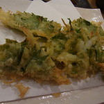 Karakurishichimi - 白魚大葉包（７５０円）