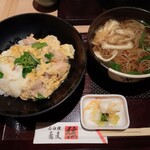 弦 - 地鶏親子丼定食（温そば）