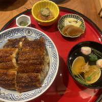 鰻う おか冨士 - うなぎ丼・吸い物・うじく・漬物・山葵