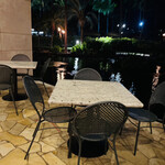 Longhi's - ◎解放的なテラス席