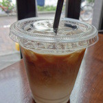 コーヒースタンド 36℃ - アイスカフェラテ：３００円