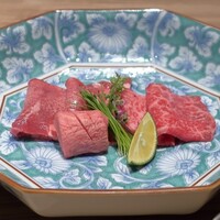 焼肉㐂舌 南船場 - 熟成塩タンと熟成塩焼肉