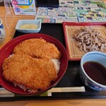 えびすや - 料理写真:わらじかつ丼セット/そば(¥1,200)