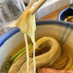 ヨコクラストアハウス - つけ麺は意外と細麺。