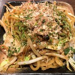 Okonomiyaki Hompo - 豚カルビ焼きそば