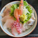 氷見 魚市場食堂 - 氷見浜丼ちょっこし盛(小盛)
