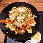 肉めし神丼  - 2022年8月　スタミナ丼　並（旨辛）　1050円