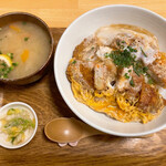大納言 - カツ丼 700円