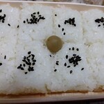 崎陽軒 - シウマイ弁当 900円(税込)(2023年1月9日撮影)