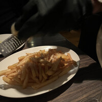 grigio la tavola - 