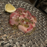 grigio la tavola - 