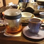 肘折温泉丸屋旅館 - 食後はコーヒーか紅茶選べます 食前は野菜ジュース、リンゴジュース、牛乳から選択  