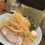 爛々亭 - ねぎラーメンの麺硬め、味濃いめ、油多め