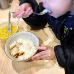 拉麺大公 - ガツガツ食べる我が子