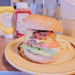 GOLD BUCKS BURGER - 