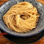 下品なぐらいダシのうまいラーメン屋 - 