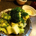 秀丸亭 - 味噌マヨブロッコリーは茎のダイナミックな食感も楽しめる 202301