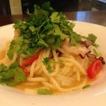 PASTAVOLA - タコとパクチーのオイル系パスタ