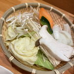 Toono Jingisukan Sakaba Yoshida - 焼き野菜もおひとり様用にしてくれます。
      (↑写真は焼き野菜 1人前 500円)