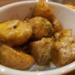 シーフードビストロ 魚卵House Eni - インカのめざめを使ったかにみそバターポテト