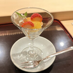 鮨 天使 - コースの締めの果物