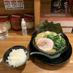 Ikebukuro Shouten - ラーメン＋ほうれん草と無料のライス('23/01/09)