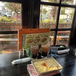 Kafe Do Musshu - カウンター席、気兼ねなく食べられて良かった。