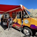 TACOS EL BRONCO - 店舗外観。