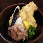 喰らうどん - 鶏ささみ天ぶっかけ 800円
