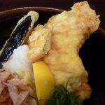 喰らうどん - 鶏ささみ天ぶっかけ 800円