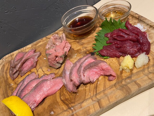 移転】肉刺しと海鮮洋風酒場 よろづ屋 - 甲府/居酒屋 | 食べログ