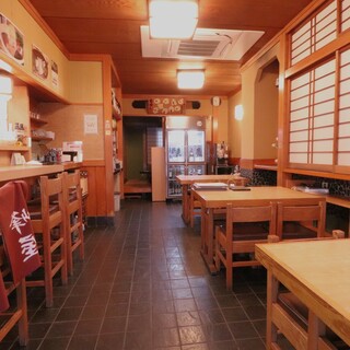 セパレートタイプのテーブル席は最大12名様までご利用いただけます。