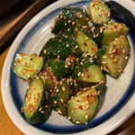 酒とホルモンとお肉 ぜっと - ごま塩きゅうり
