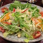 和食レストランとんでん - 12種類の野菜と豆サラダ