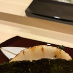 すし繁 - ランチおまかせ７０００円。平貝磯部巻き。